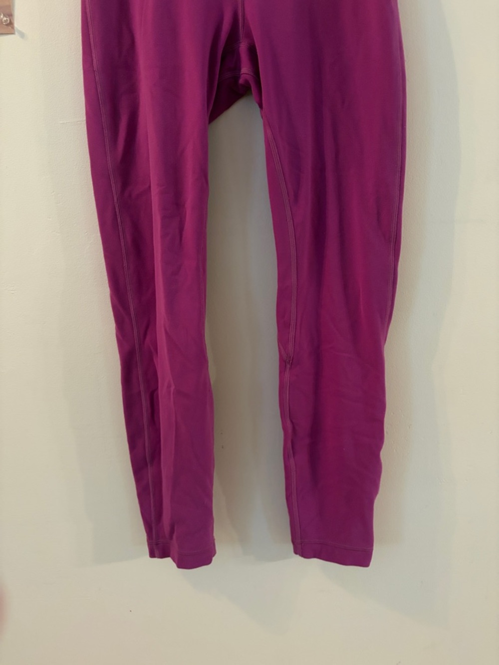 Lulu Lemon Mauve Leggings - Picture 3 of 3